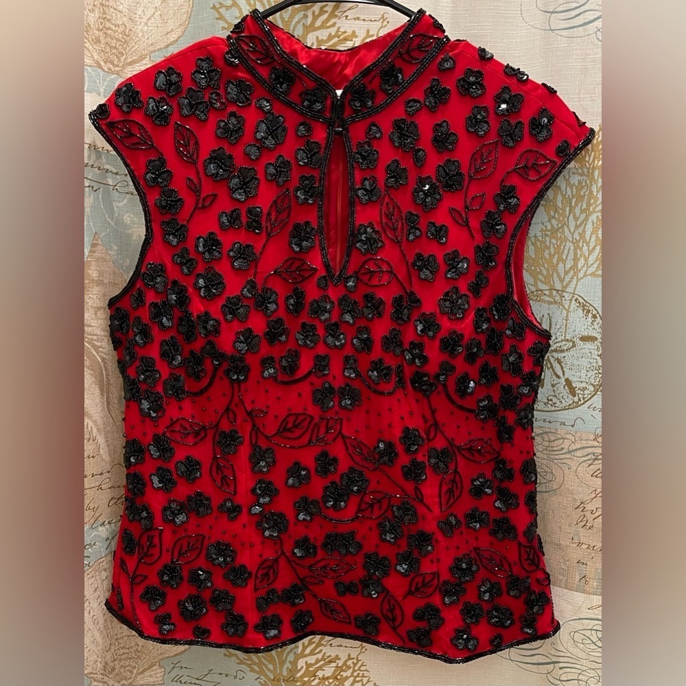 Sean Collection Red Sleeveless Beaded Floral Blouse